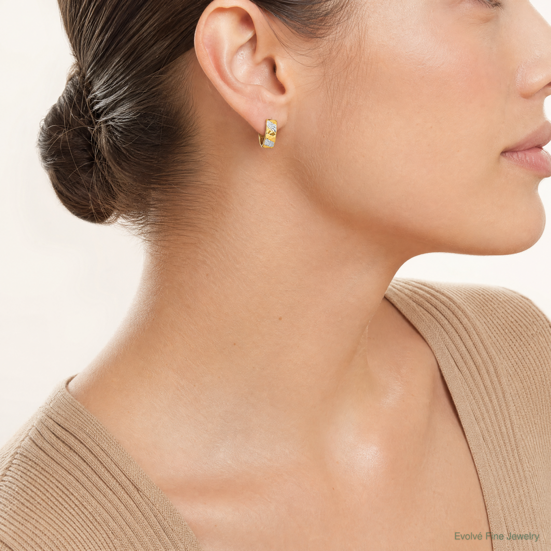 14k 5mm Diamond-cut Rhodium Hoop Earrings - Model Shot