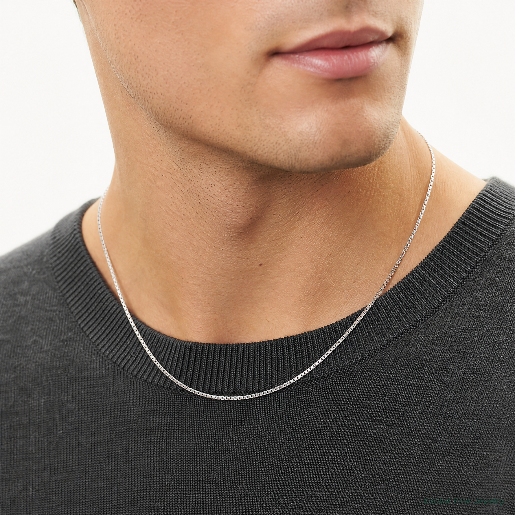 14k White Gold 1.05mm Box Chain - Model Shot
