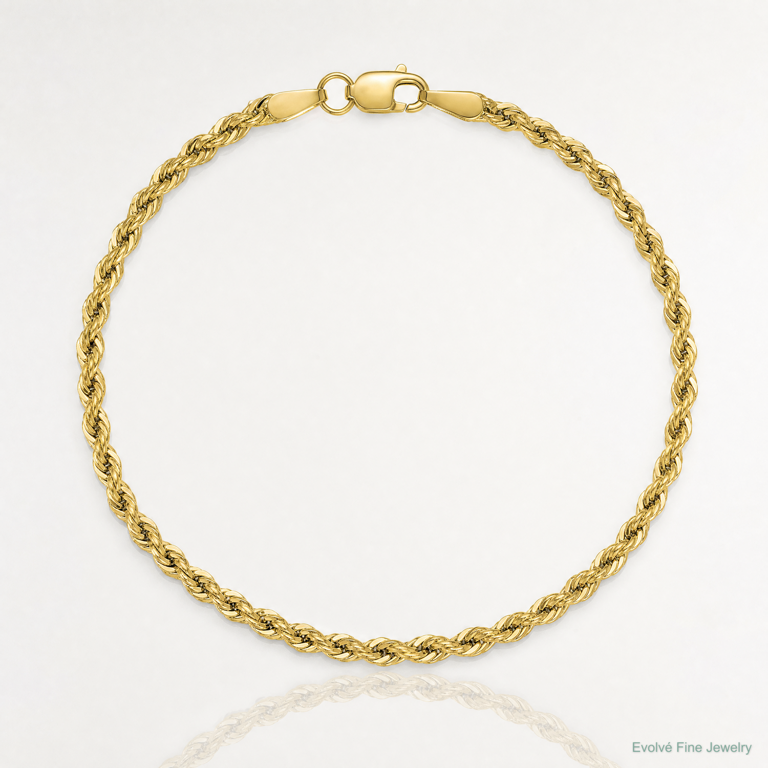 10k 2.5mm Semi-Solid Rope Chain - Lifestyle View