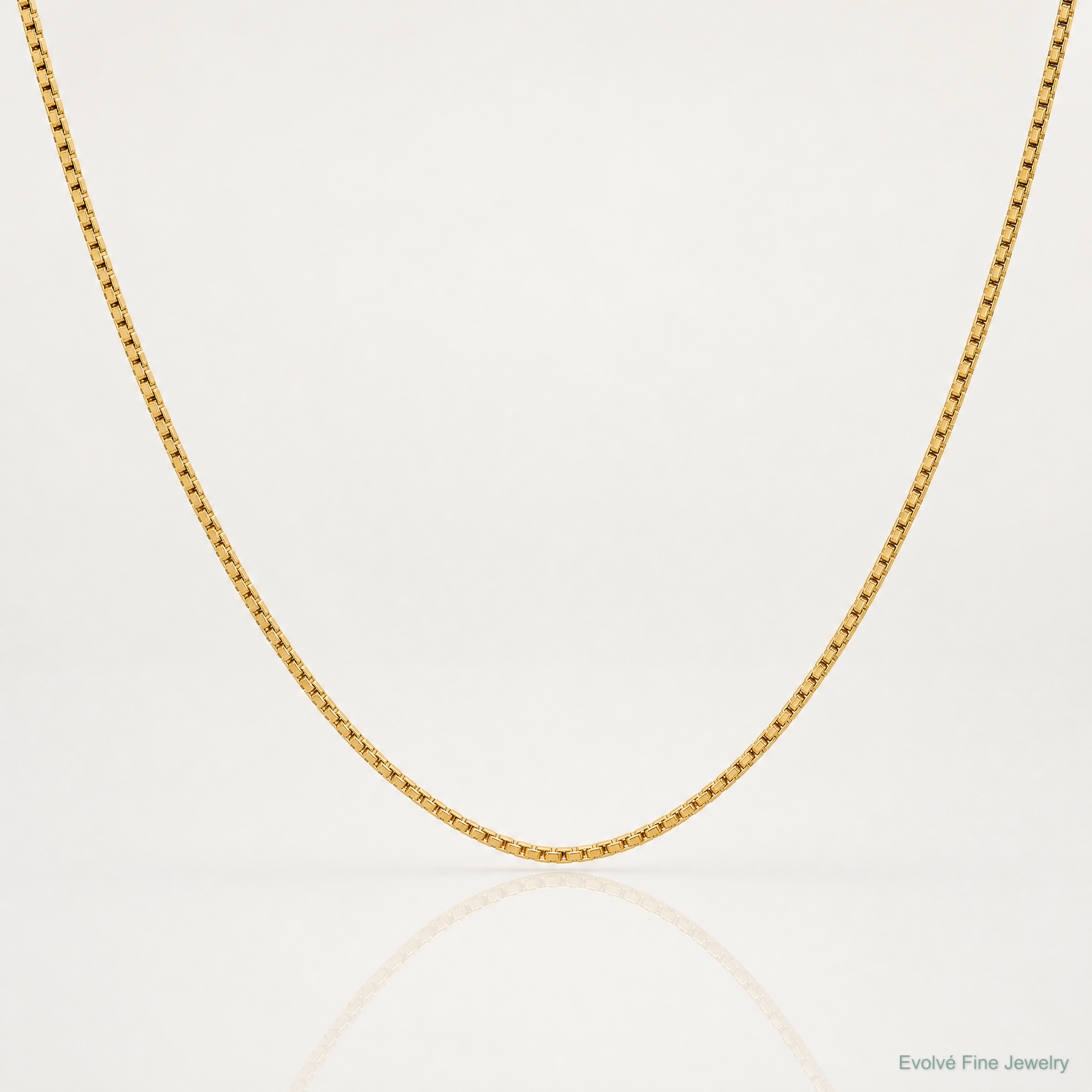 10k 1.05mm Box Chain - Lifestyle View
