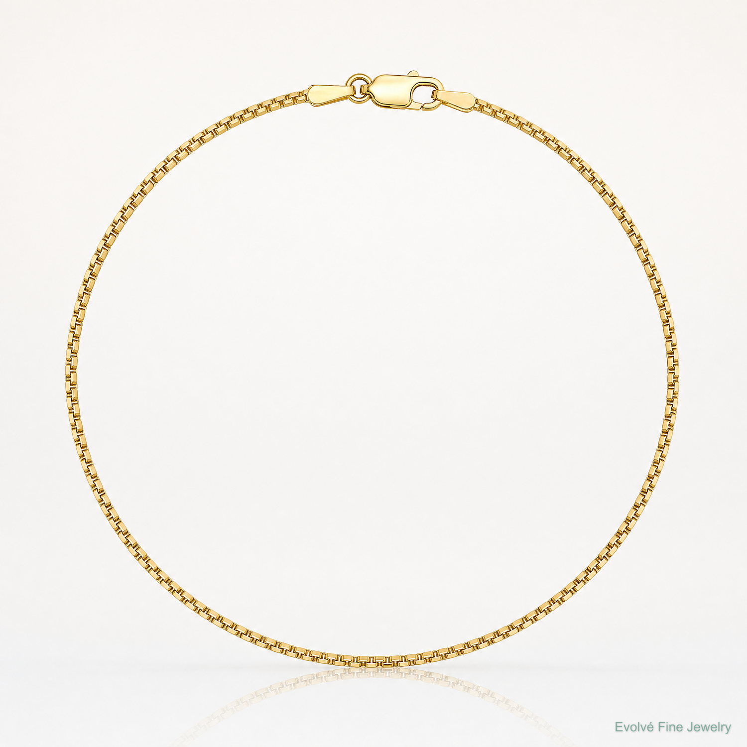 10k 1.5mm Box Chain - Lifestyle View