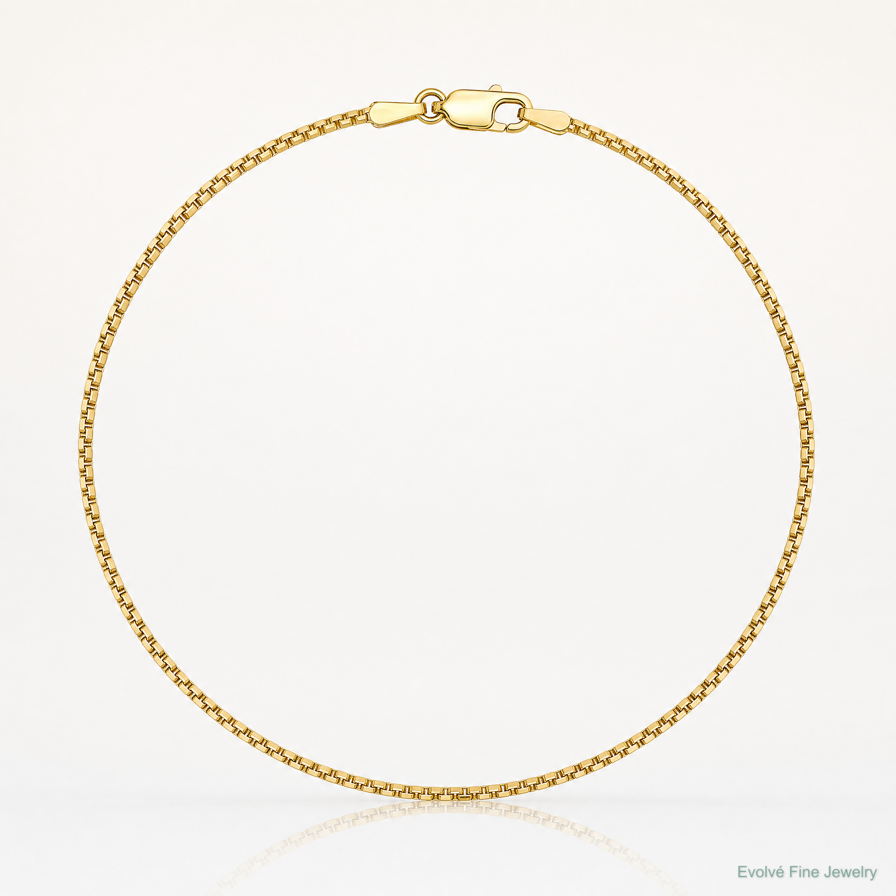 10k 1.5mm Box Chain - Lifestyle View