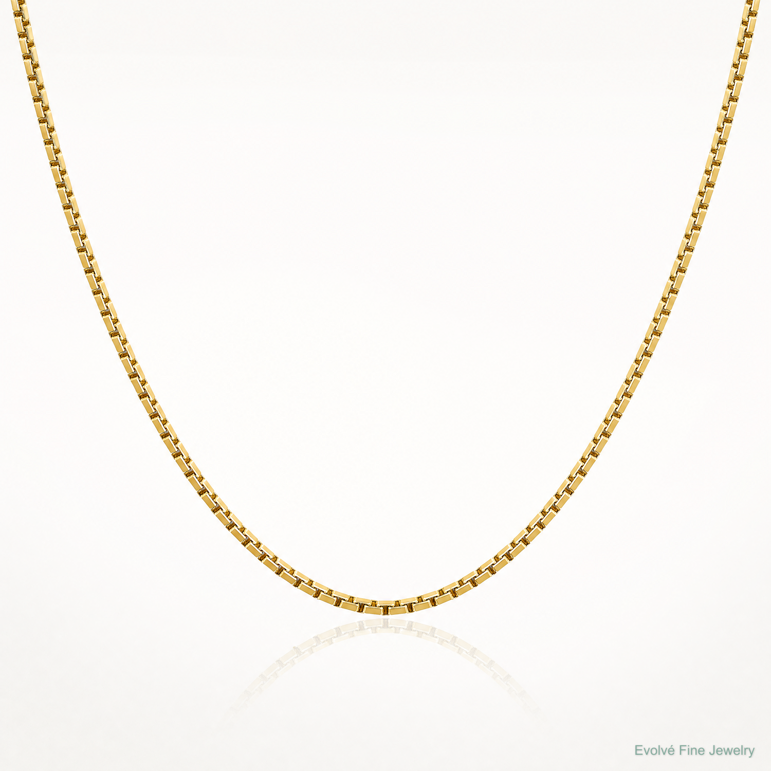 10k 1.9mm Box Chain - Lifestyle View