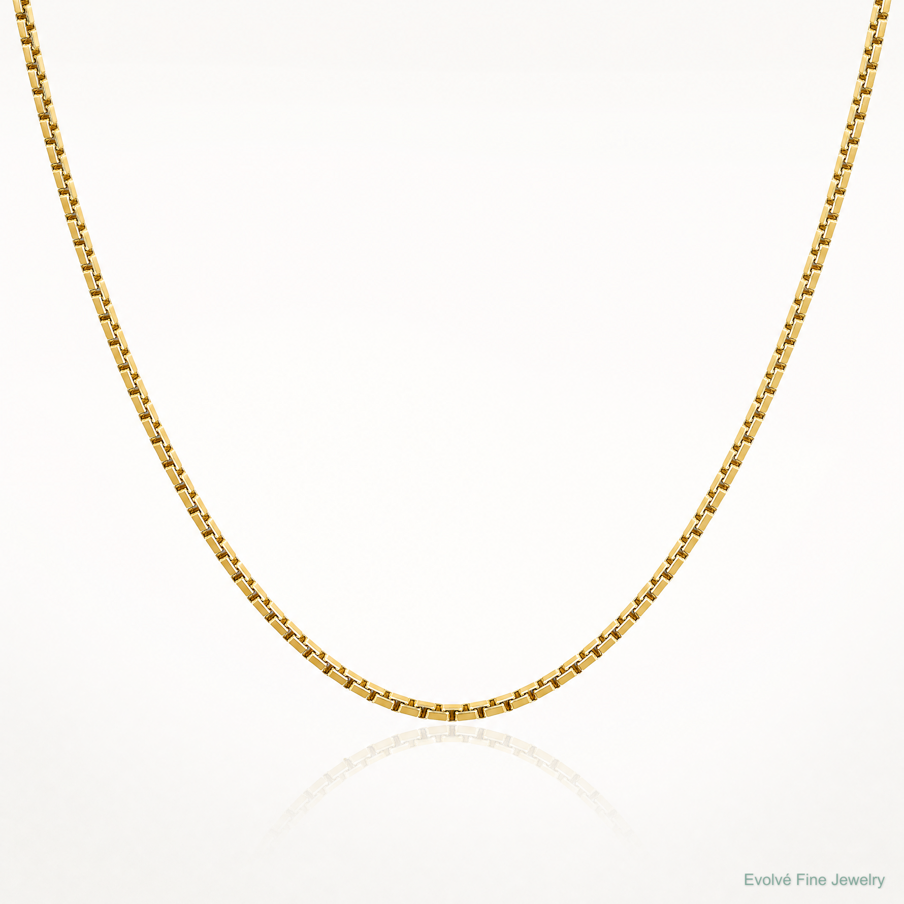 10k 1.9mm Box Chain - Lifestyle View