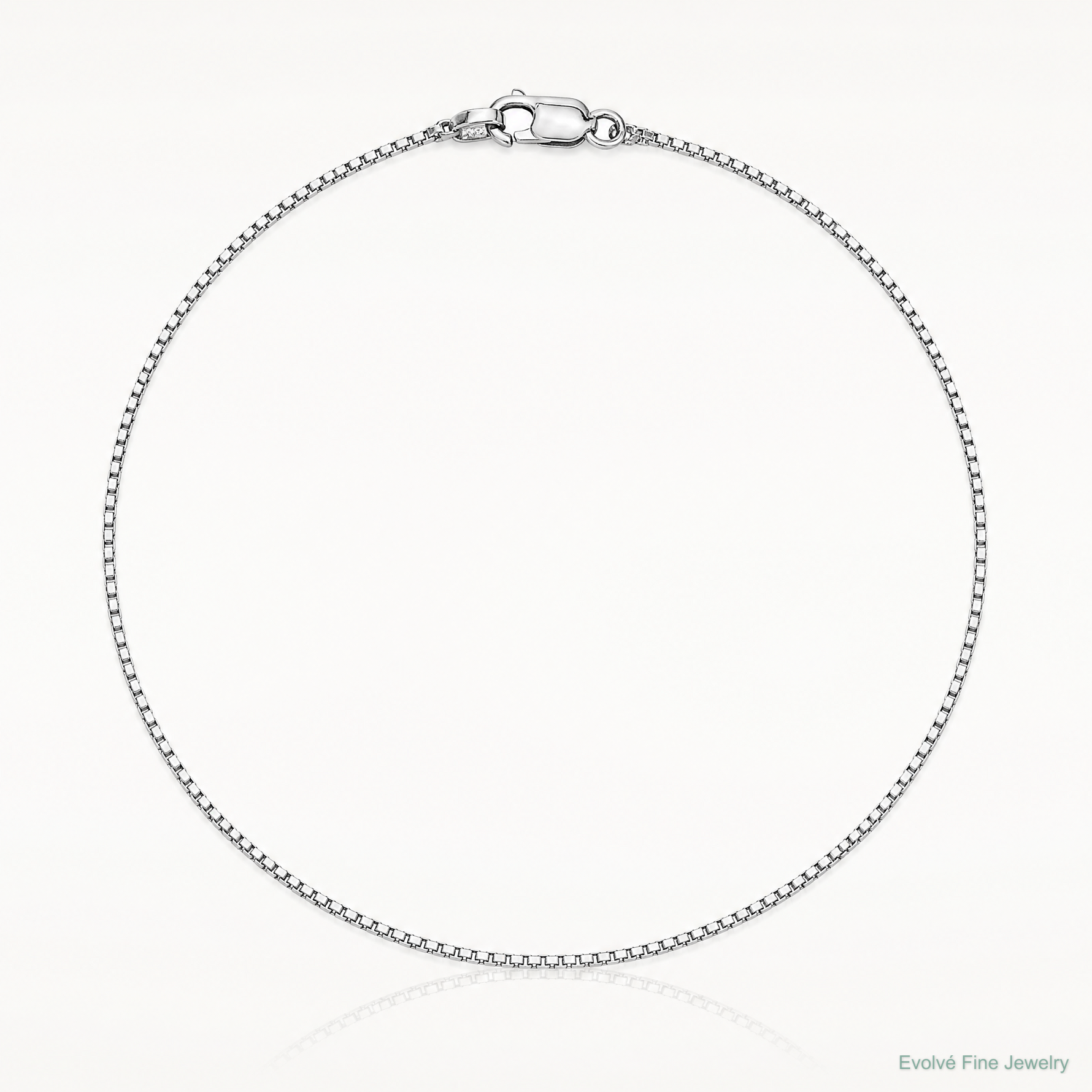 10k WG .95mm Box Chain - Lifestyle View