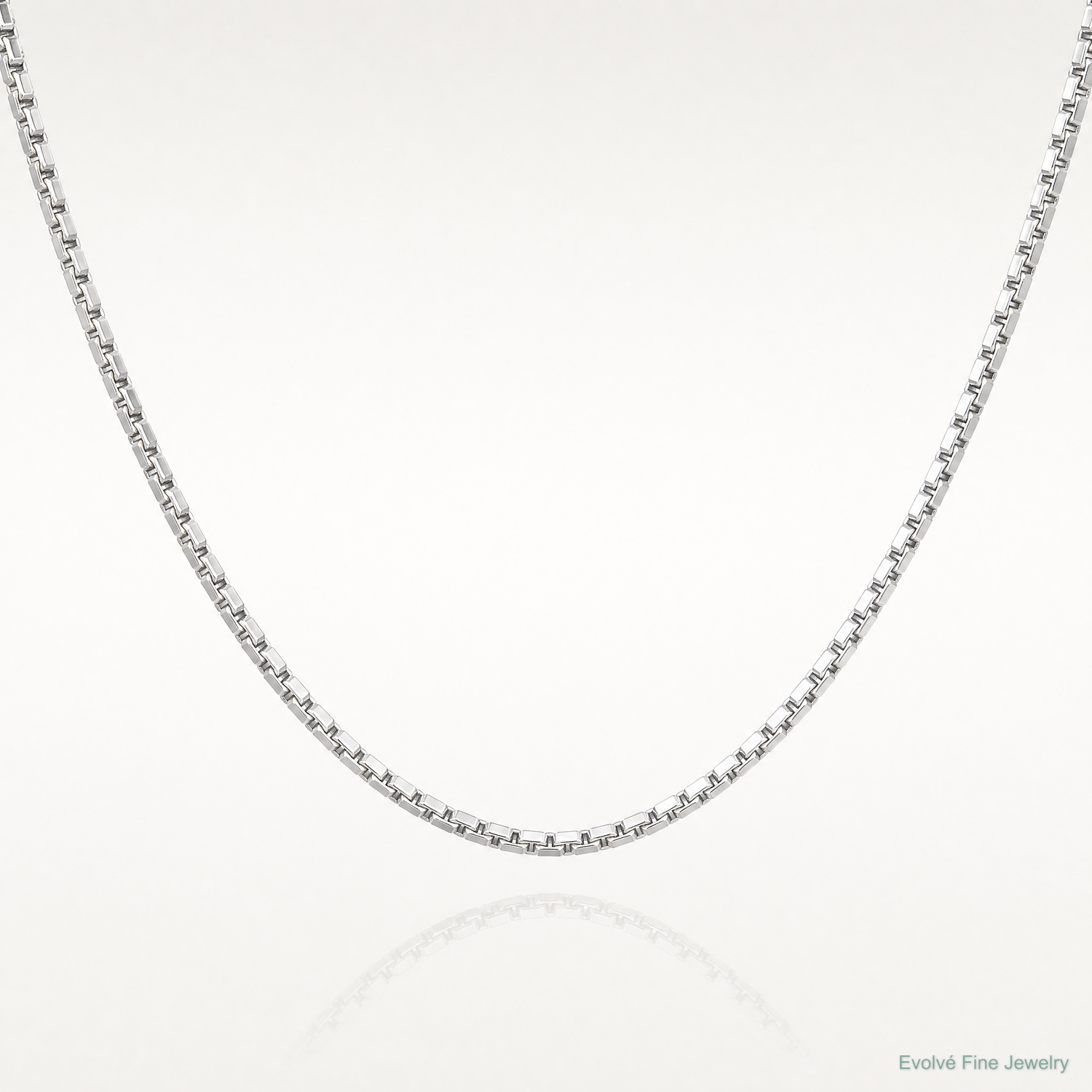 10k WG 1.05mm Box Chain - Lifestyle View