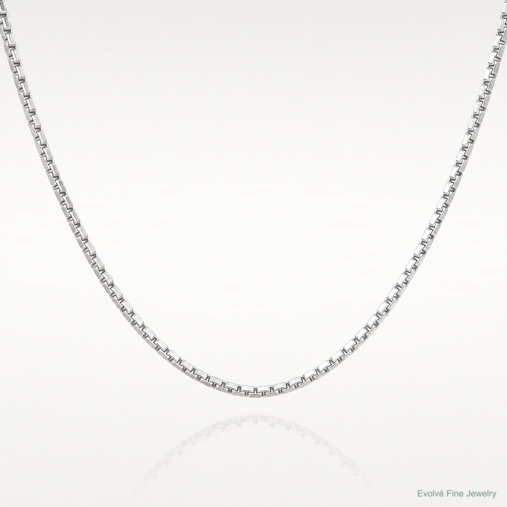 10k WG 1.05mm Box Chain - Lifestyle View