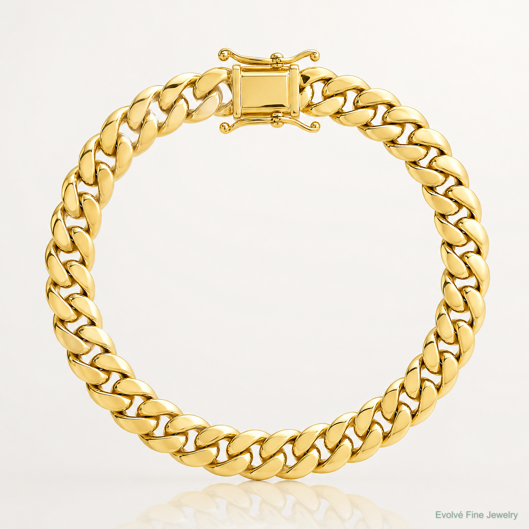 10k 8.7mm Hand-polished Miami Cuban Chain Link Bracelet - Lifestyle View