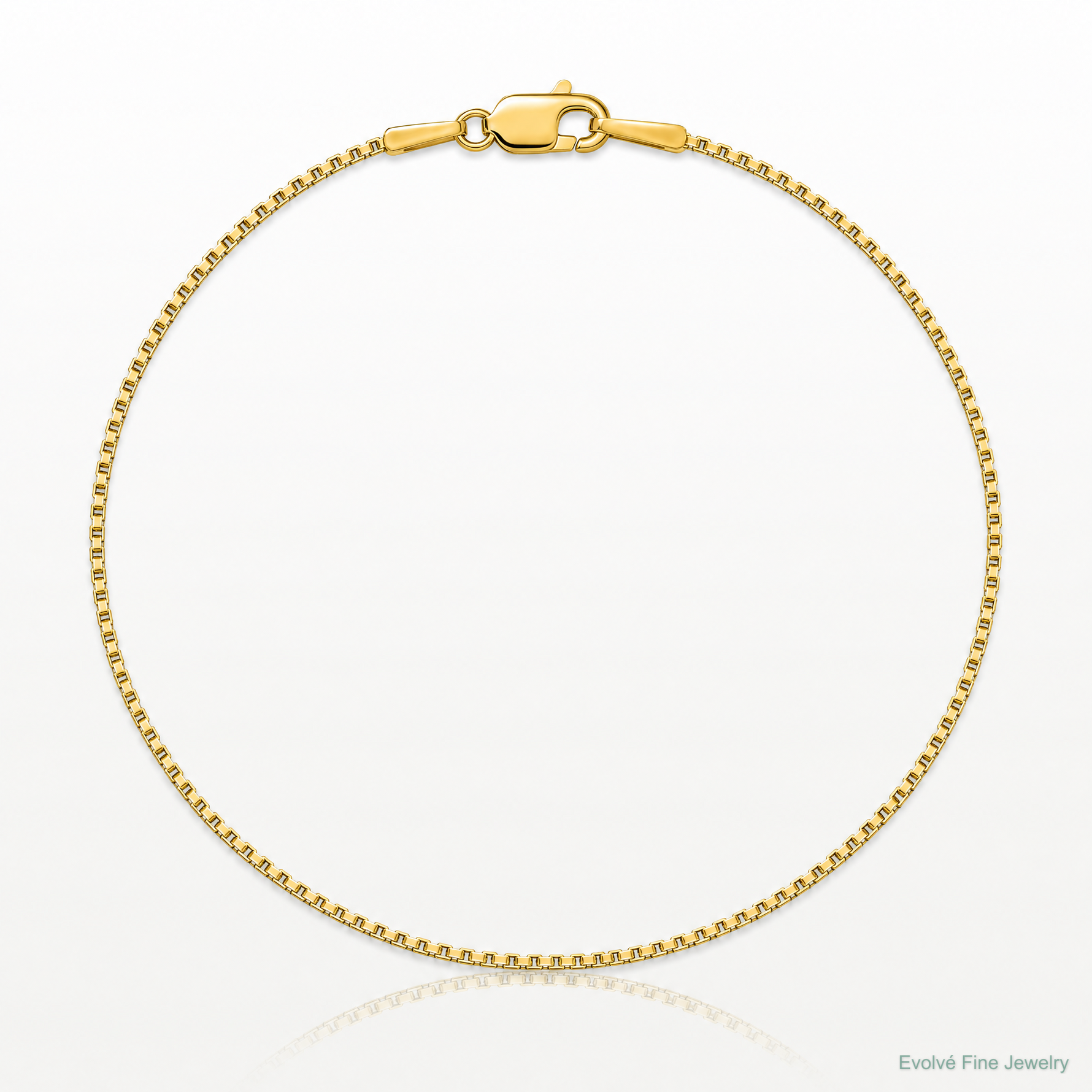 14k 1mm Box Chain - Lifestyle View