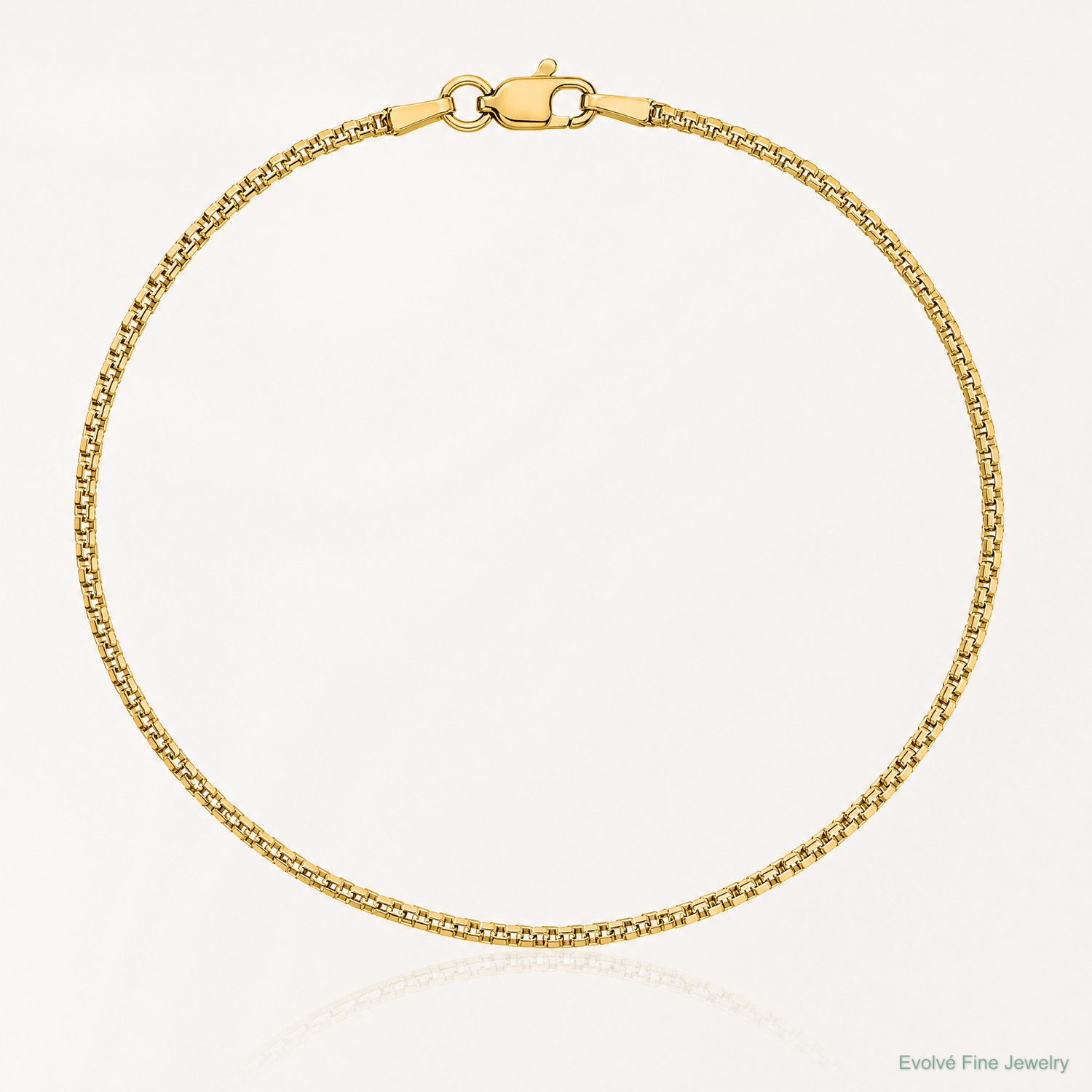 14k 1.05mm Box Chain - Lifestyle View