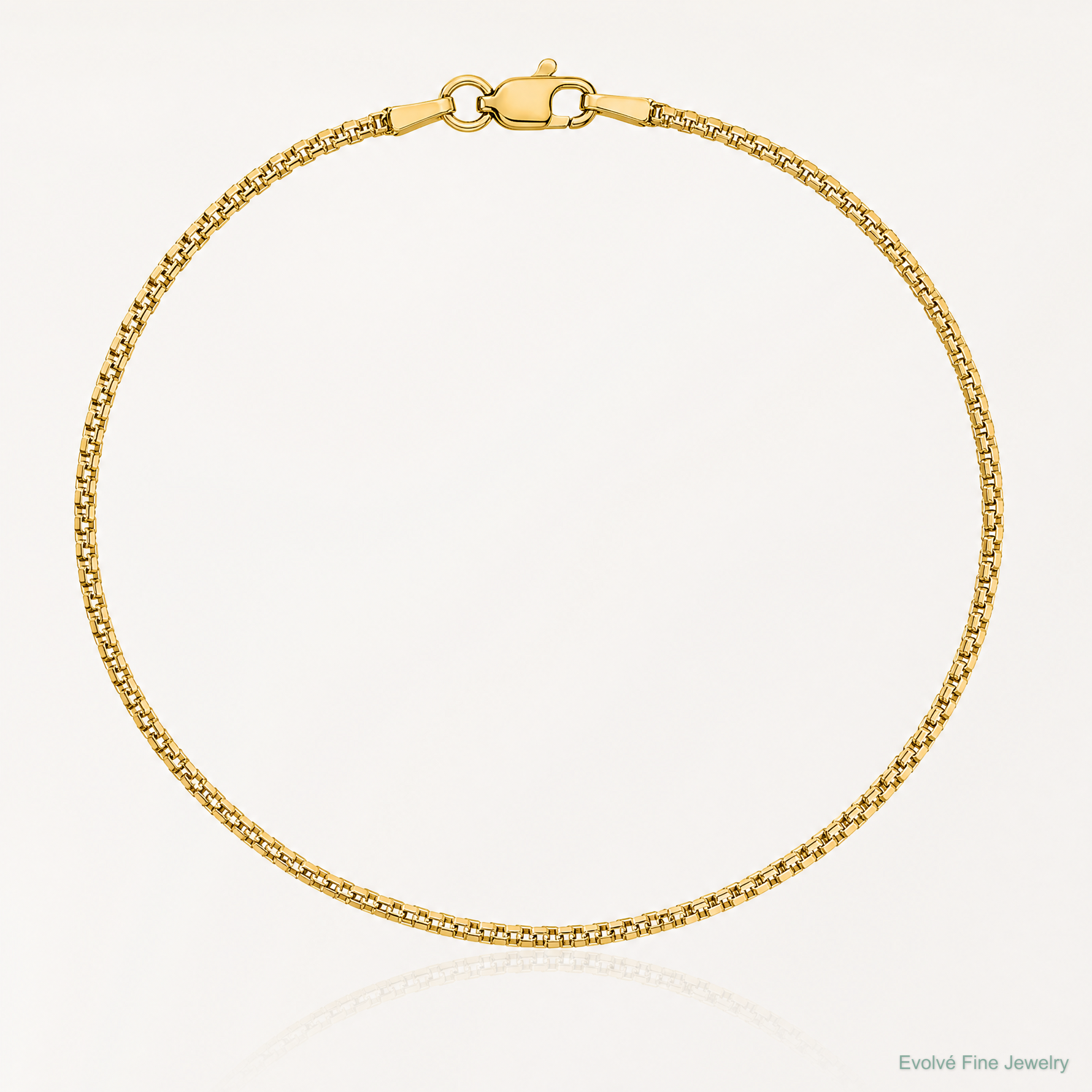 14k 1.05mm Box Chain - Lifestyle View