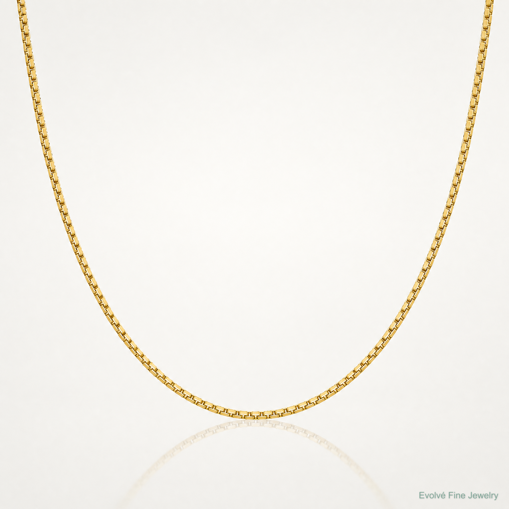 14k 1.1mm Box Chain - Lifestyle View