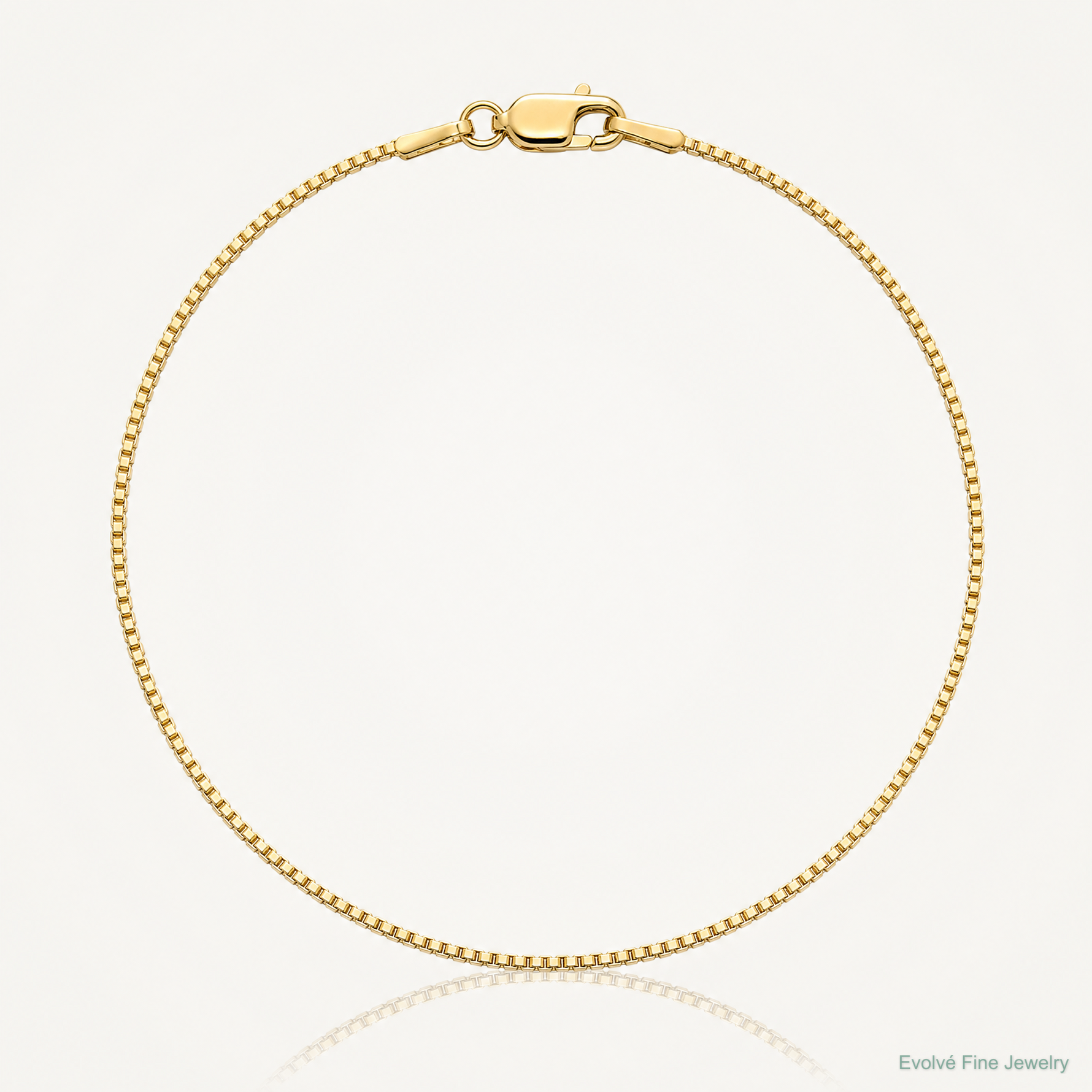 14k 1.1mm Box Chain - Lifestyle View