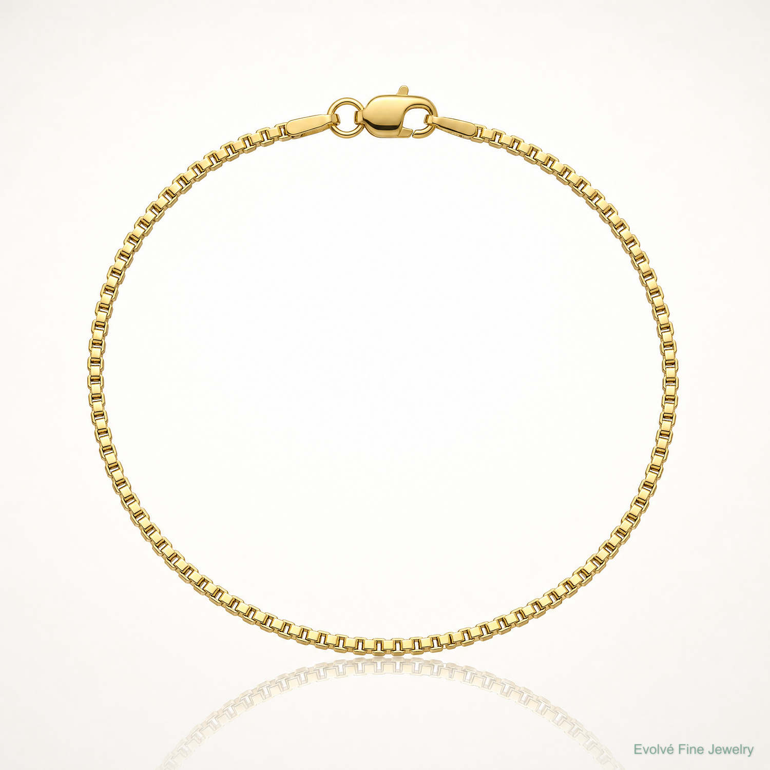 14k 1.5mm Box Chain - Lifestyle View