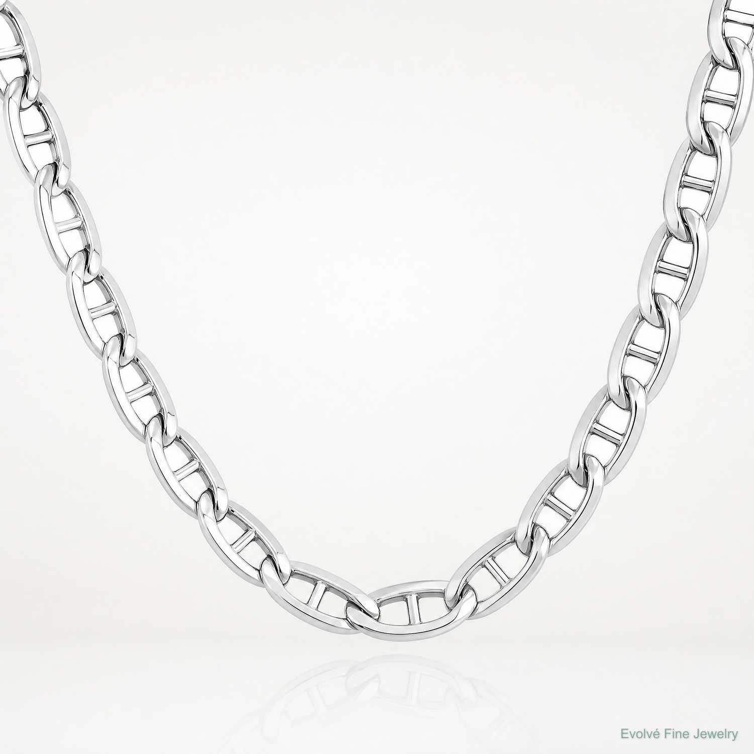 14k White Gold 5.25mm Concave Anchor Chain - Lifestyle View
