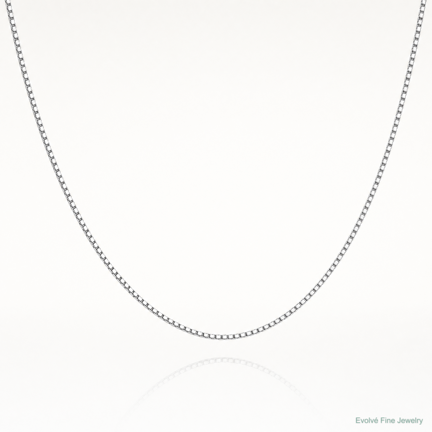 14k White Gold .95mm Box Chain - Lifestyle View