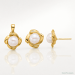 14k 6-7mm White Button FWC Pearl Earring and Pendant Set - Lifestyle View